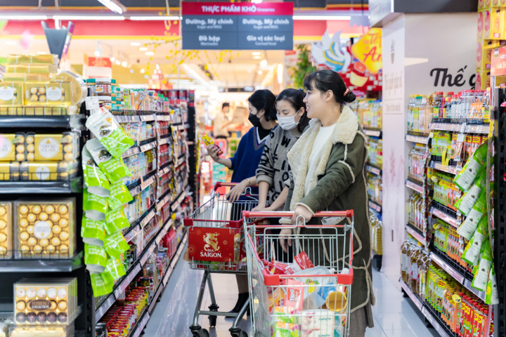 Xu hướng sắm Tết 2023: Đi một nơi, sắm cả Tết - 2