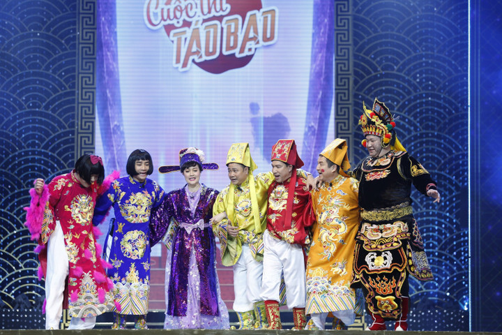 'Bội thực hoa hậu', 'lòng xào xưa' xuất hiện trong 'Táo quân' 2023 - 1