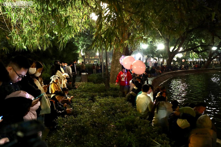 Cả nước đón giao thừa Tết Quý Mão 2023 - 9