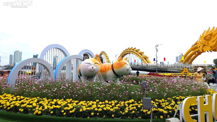 Cả nước đón giao thừa Tết Quý Mão 2023 - 43