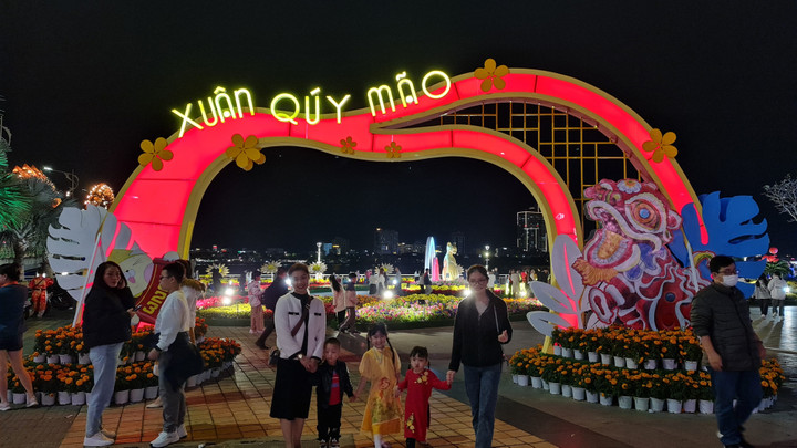 Cả nước đón giao thừa Tết Quý Mão 2023 - 30