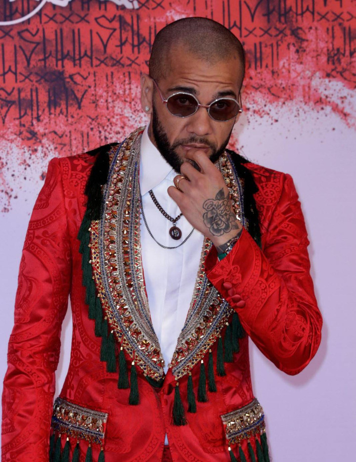 Dani Alves vào tù: Cuộc sống về đêm sau ánh hào quang - 3