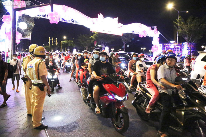 Cả nước đón giao thừa Tết Quý Mão 2023 - 26