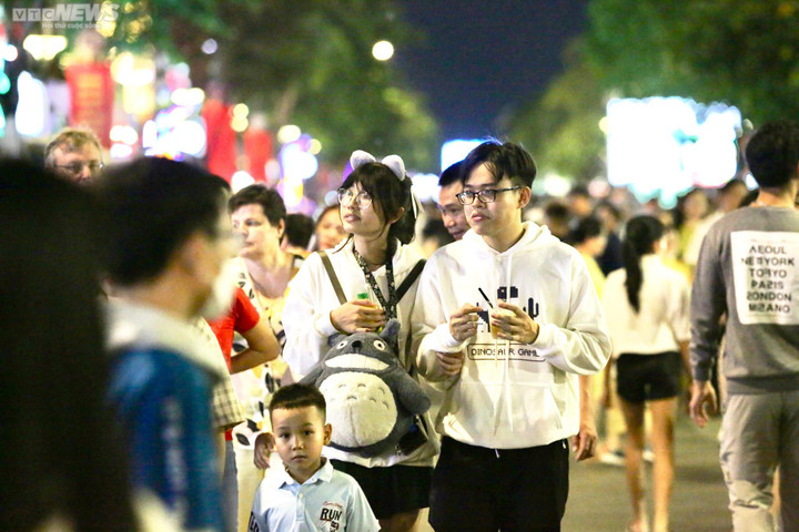 Cả nước đón giao thừa Tết Quý Mão 2023 - 28