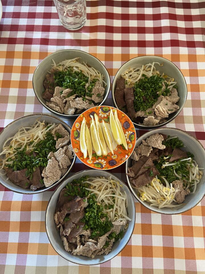 Những bữa cơm giao thừa 'đa văn hóa' của du học sinh - 2