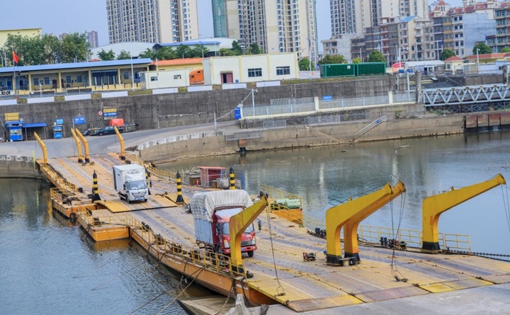 Cửa khẩu Móng Cái tạm nghỉ Tết Nguyên đán 7 ngày - 1