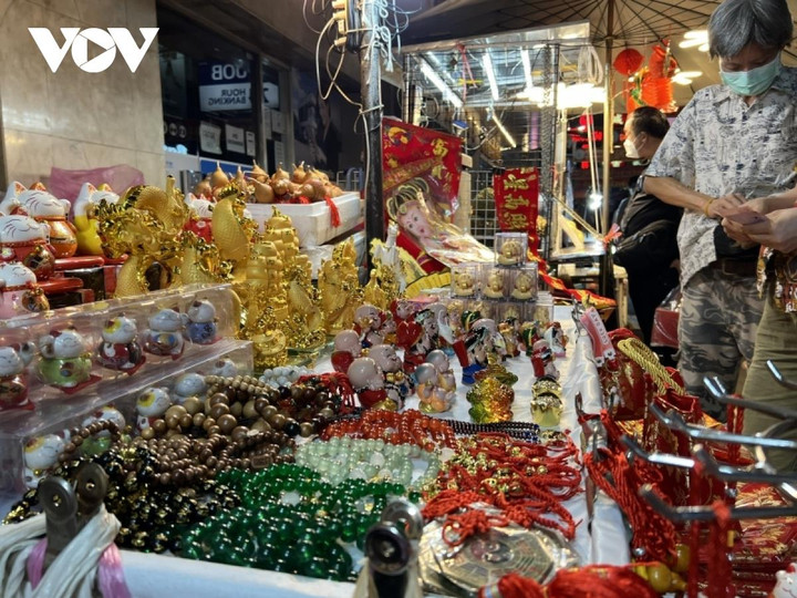 Khu phố người Hoa tại Bangkok lung linh, nhộn nhịp dịp Tết Quý Mão - 10