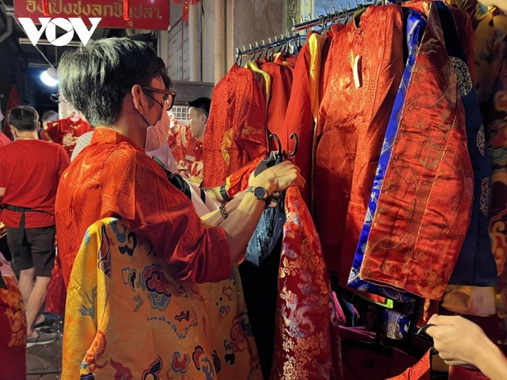 Khu phố người Hoa tại Bangkok lung linh, nhộn nhịp dịp Tết Quý Mão - 11