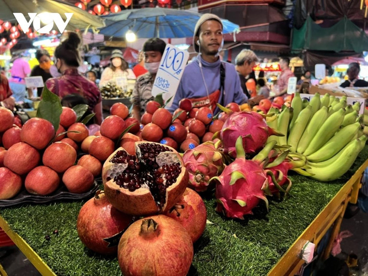 Khu phố người Hoa tại Bangkok lung linh, nhộn nhịp dịp Tết Quý Mão - 13