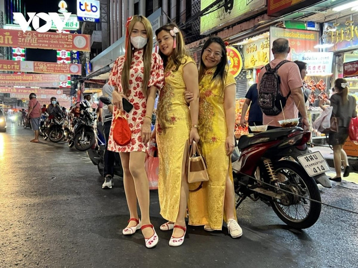 Khu phố người Hoa tại Bangkok lung linh, nhộn nhịp dịp Tết Quý Mão - 14