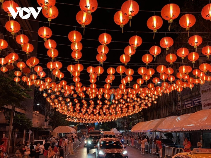 Khu phố người Hoa tại Bangkok lung linh, nhộn nhịp dịp Tết Quý Mão - 2