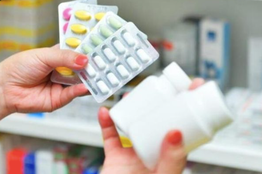 Những loại thuốc cần có cho trẻ khi về quê, du lịch dịp Tết - 1