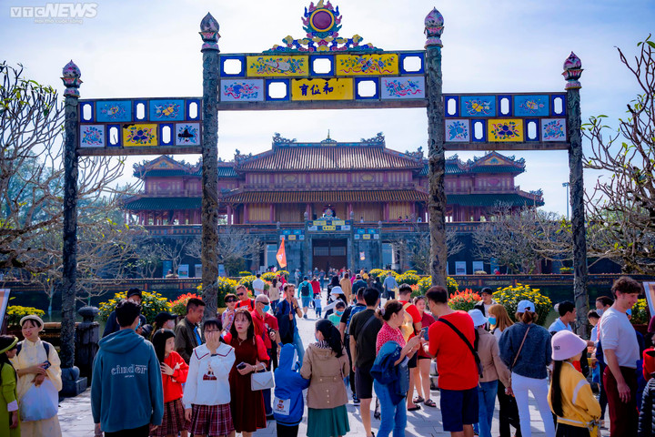 Thú vị trò chơi cung đình ở Đại nội Huế ngày mồng Một Tết - 1