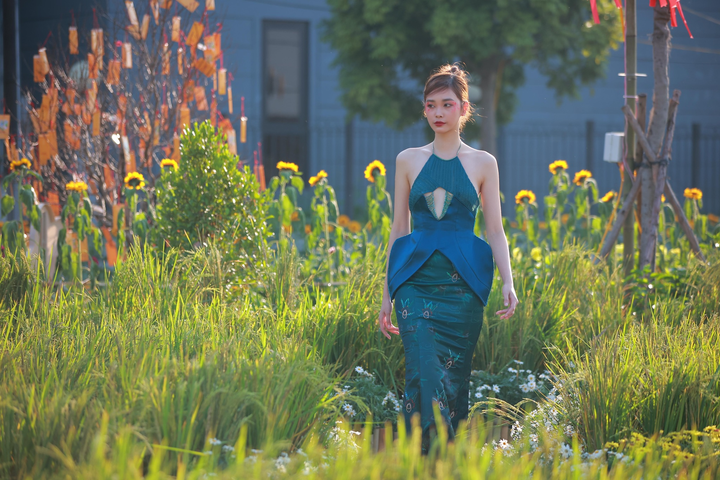 Cùng người Hà Nội du xuân trẩy hội tại đường hoa Home Hanoi Xuan 2023 - 10