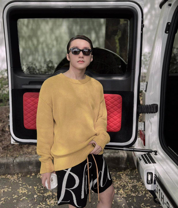 Sao Việt 25/1: Khánh Thi cùng chồng con chúc Tết tình cũ Chí Anh - 8