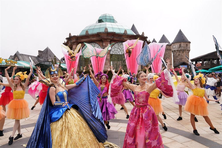 Chiêu đãi vô vàn trải nghiệm, Sun World Ba Na Hills hút khách du xuân - 5