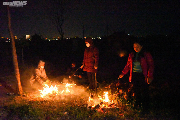 Phiên chợ Âm-Dương mở lúc nửa đêm, 'mua may bán rủi' dịp đầu năm - 12
