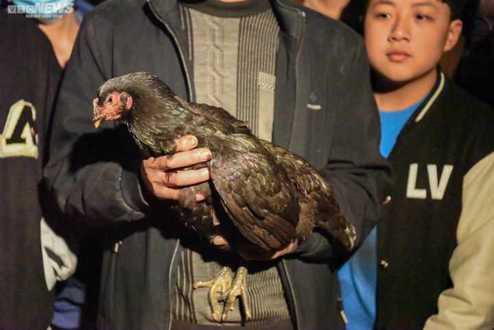 Phiên chợ Âm-Dương mở lúc nửa đêm, 'mua may bán rủi' dịp đầu năm - 8