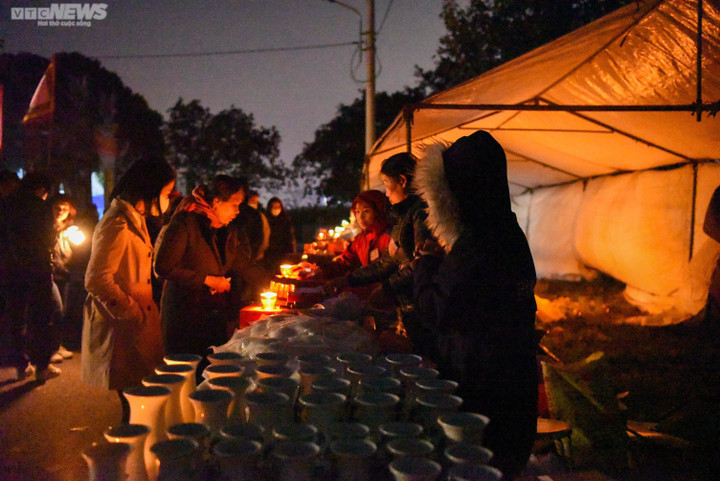 Phiên chợ Âm-Dương mở lúc nửa đêm, 'mua may bán rủi' dịp đầu năm - 6