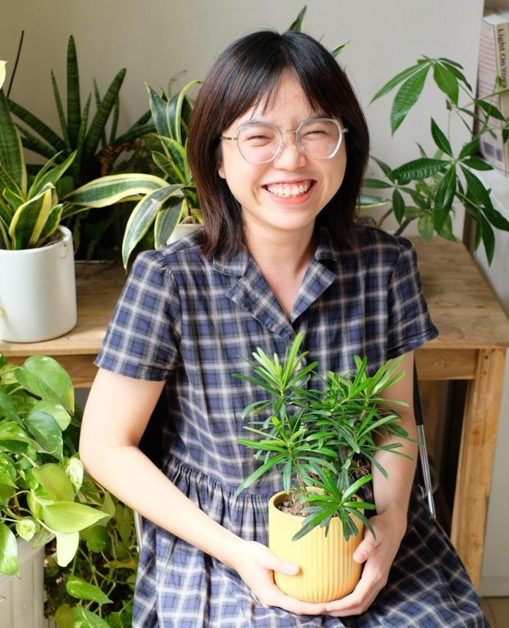 Chuyện về nữ sinh từng phải đi rửa bát, bốc vác thuê vì gia đình vỡ nợ - 1