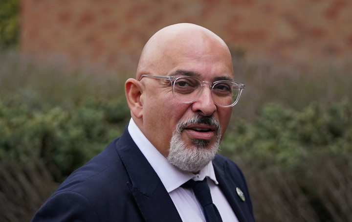 Thủ tướng Anh sa thải Chủ tịch đảng Bảo thủ vì bê bối thuế - 1