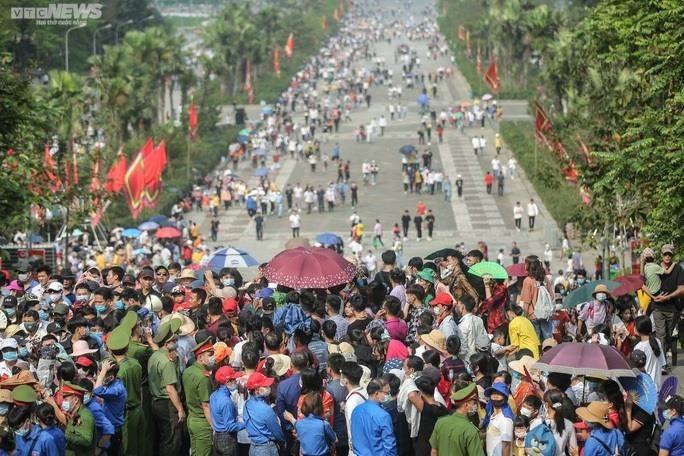 Người dân được nghỉ 5 ngày dịp Giỗ tổ Hùng Vương và 30/4-1/5 - 1