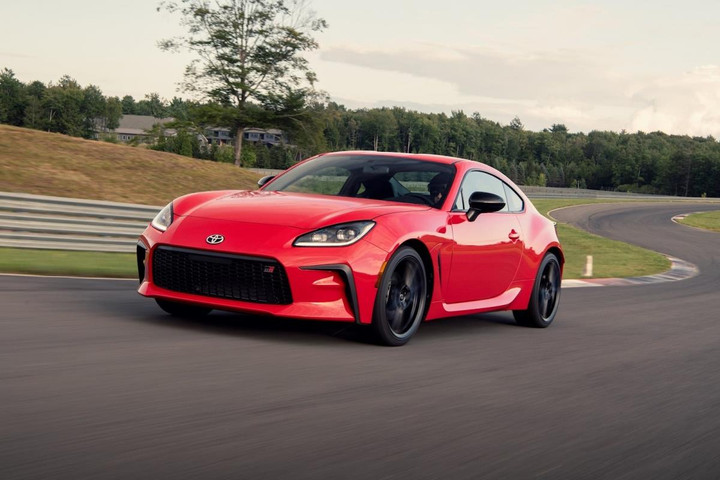 Top 8 mẫu xe thể thao tốt trong tầm giá dưới 700 triệu đồng - 1