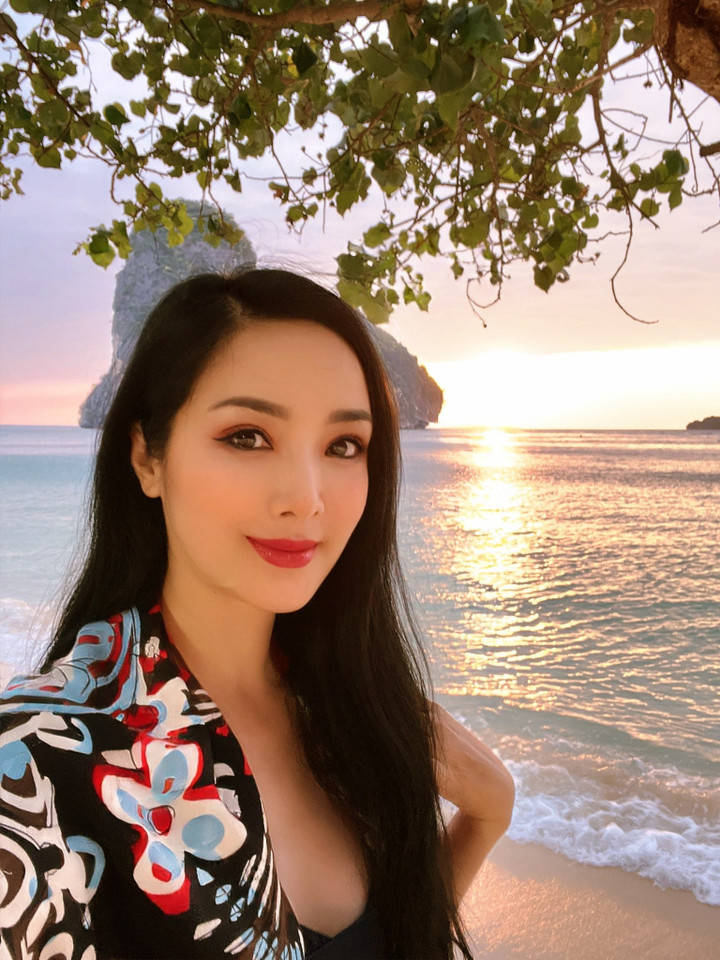 Sao Việt 31/1: Bà xã Chí Tài U70 vẫn trẻ măng khi diện áo dài - 4