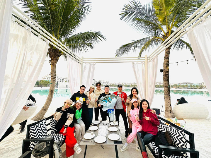 Sao Việt 31/1: Bà xã Chí Tài U70 vẫn trẻ măng khi diện áo dài - 3