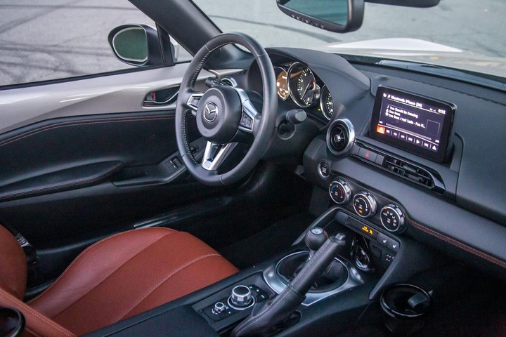 Top 8 mẫu xe thể thao tốt trong tầm giá dưới 700 triệu đồng - 6