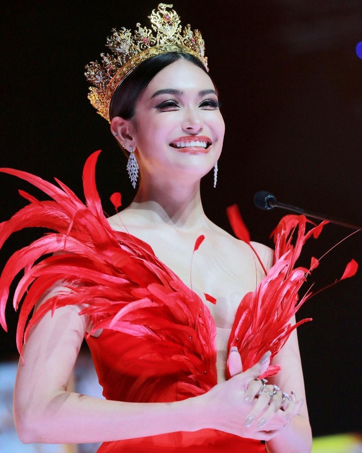 Gương mặt khác lạ, Á hậu Hòa bình Thái Lan bị nghi can thiệp thẩm mỹ - 1