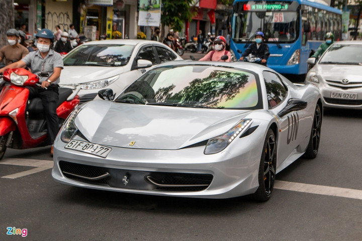 Ferrari 458 Spider hàng hiếm được làm mới ngoại thất - 9