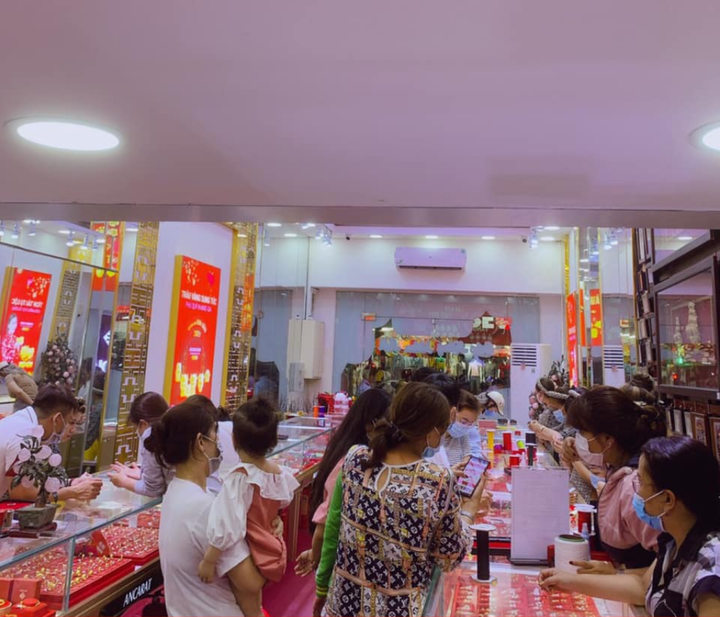 Rước vàng vía thần tài, cầu tài lộc quanh năm - 1