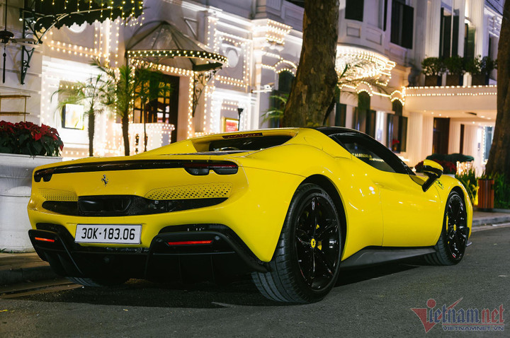 Ngắm Ferrari 296 GTB hơn 23 tỷ đồng của đại gia Hà Nội - 4