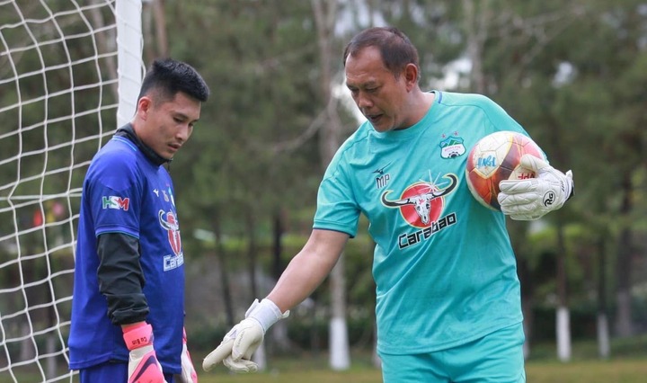 Dọa bỏ V-League 2023, HAGL có nguy cơ bị phạt nặng - 1
