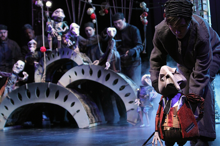 Các chuyên ngành đại học độc lạ: Nấu rượu, dự đoán tương lai - 1