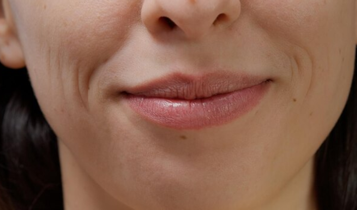 Đọc vị nguyên nhân gây nứt nẻ môi, viêm khóe miệng mãi không khỏi - 2