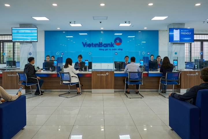 VietinBank chú trọng nâng cao chất lượng dịch vụ, chuyển dịch kênh số - 1