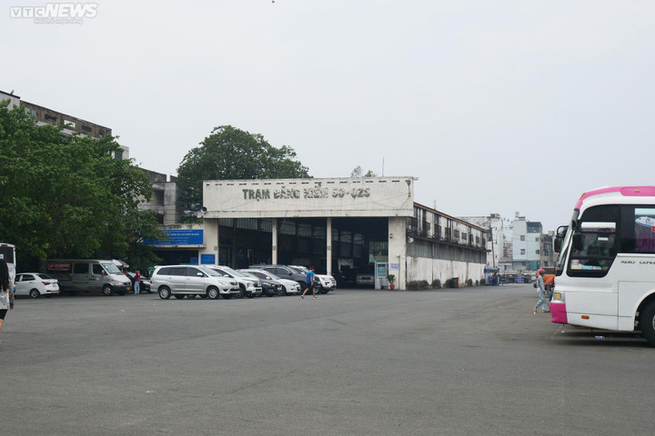 Sau Tết, tài xế thoát cảnh xếp hàng dài chờ đăng kiểm ở TP.HCM - 10