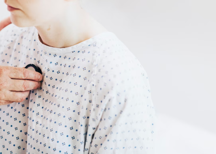 Ho dai dẳng một tháng phát hiện ung thư phổi, chuyên gia gợi ý cách phòng ngừa - 2