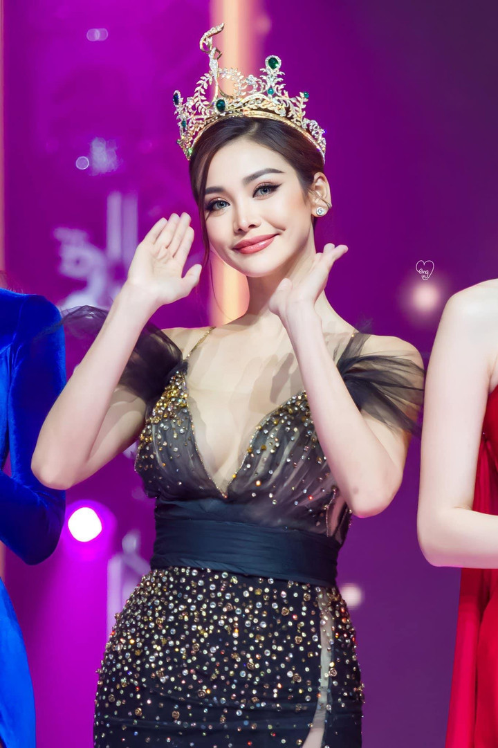 Ngắm những hoa hậu đẹp nhất thế giới năm 2022 - 7