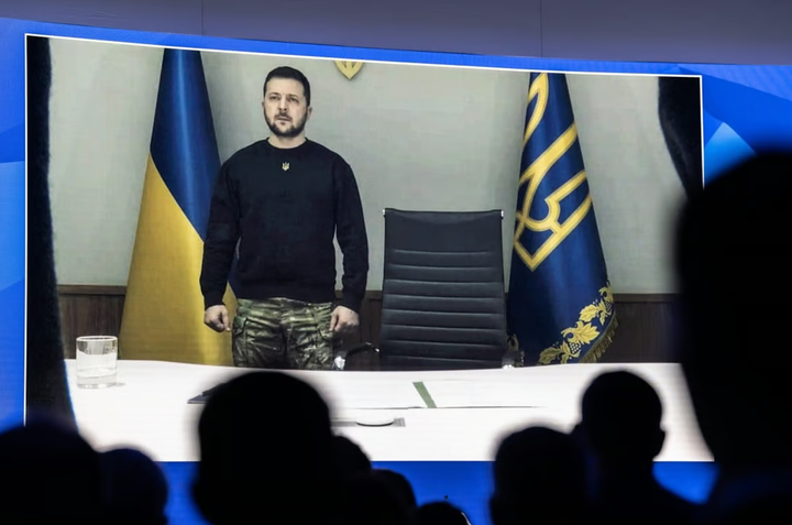 Chuyên gia: Thắng thua ở Ukraine không cứu được kinh tế toàn cầu - 1