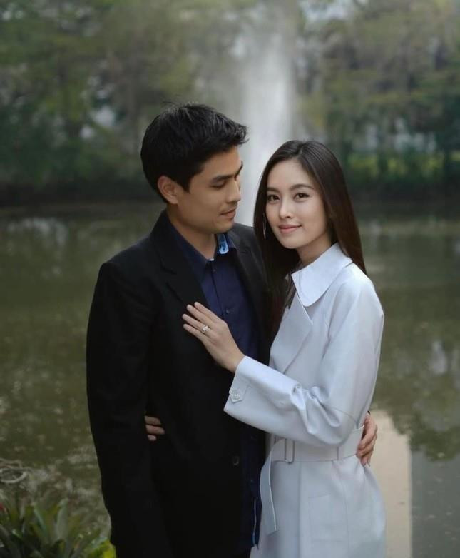 Hoa hậu chuyển giới đẹp nhất Thái Lan - Nong Poy lấy chồng - 1