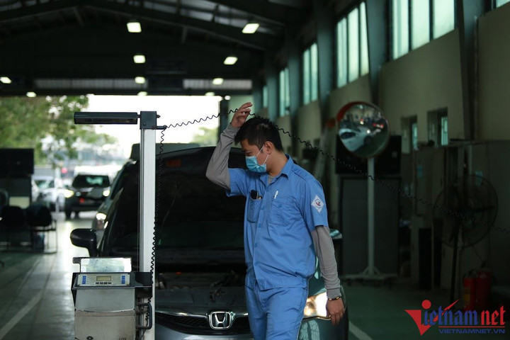 Lên phương án mở cửa trở lại trung tâm đăng kiểm duy nhất ở tỉnh Hoà Bình - 1
