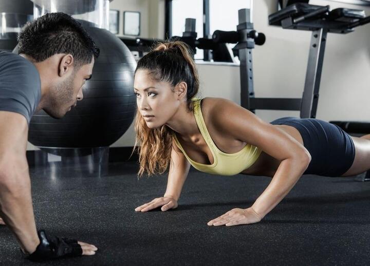 Ánh nhìn quấy rối khiến phụ nữ bất an ở phòng gym - 1