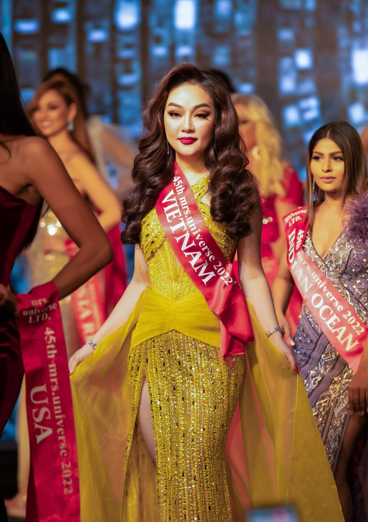 Hoàng Thanh Nga nhận tin vui trong đêm bán kết Mrs Universe 2023 - 1