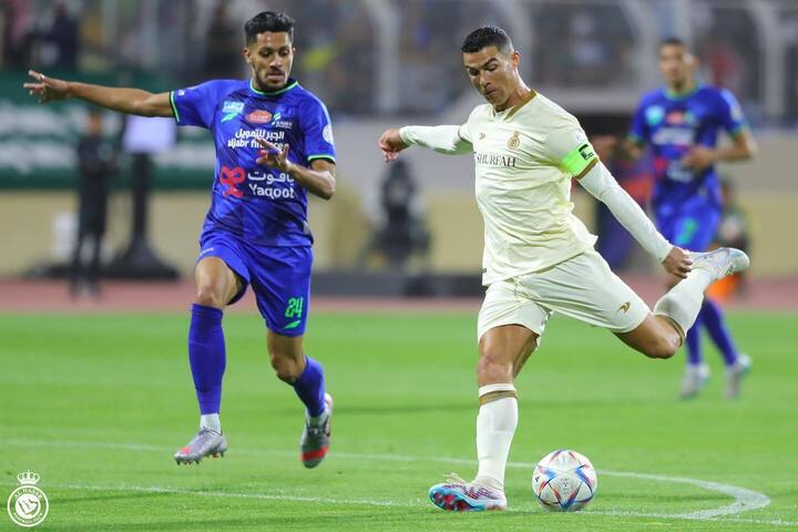 Ronaldo ghi bàn đầu tiên ở giải Ả Rập Xê Út - 6