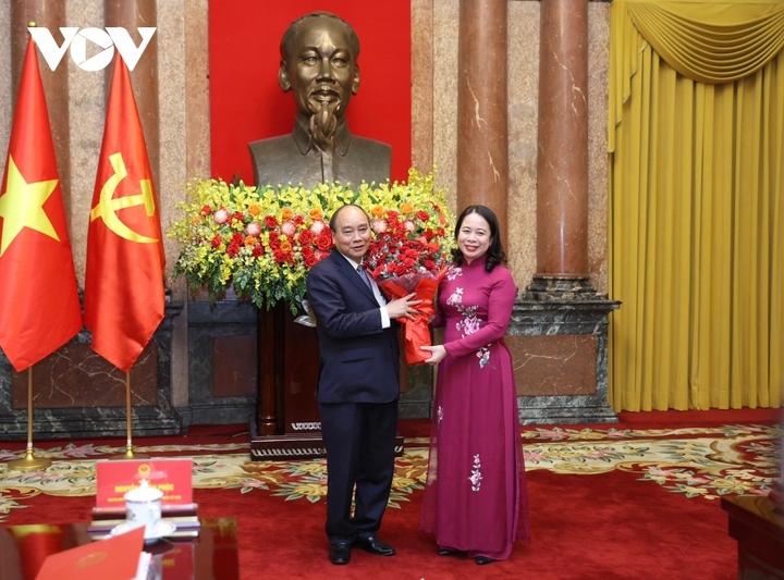 Nguyên Chủ tịch nước Nguyễn Xuân Phúc bàn giao công tác - 3