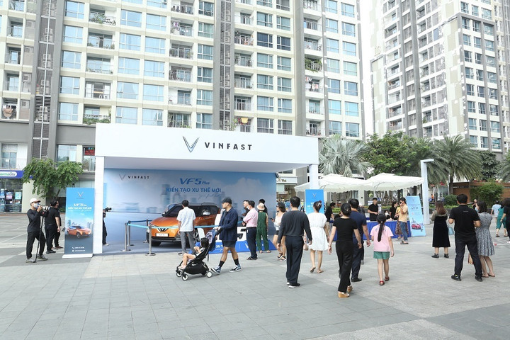 Lý do chọn mua xe điện của người trẻ văn minh - 1