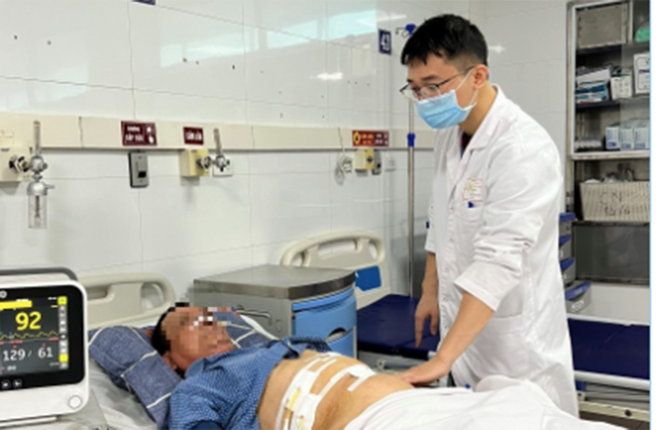 Thói quen uống thuốc tưởng 'lành' đang khiến nhiều người chảy máu dạ dày - 1